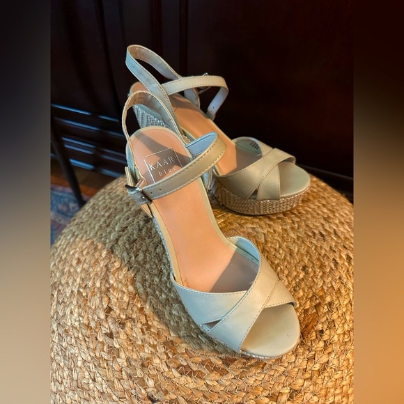 Kaari Blue Vera - Picture 1 of 5